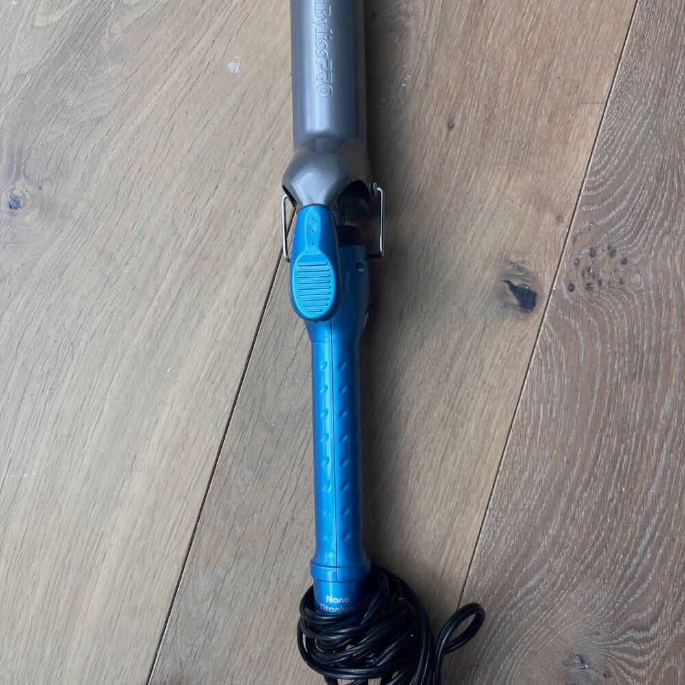 BaByLiss Pro Nano Titanium Curling Iron 1.5" BABNT150SN T53